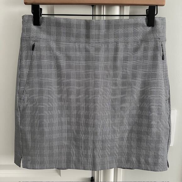 Athleta Plaid Soho Skort Size: 8 - Picture 3 of 10
